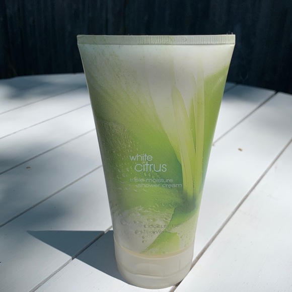 NWT White Citrus Triple Moisture Shower Cream - Picture 5 of 9